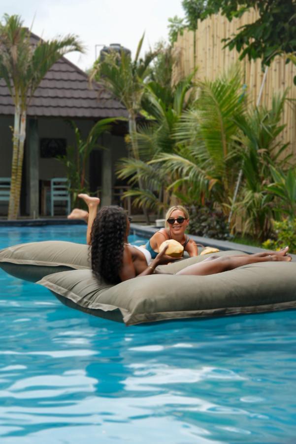 Hotel Copacabana Gili Air Exterior foto